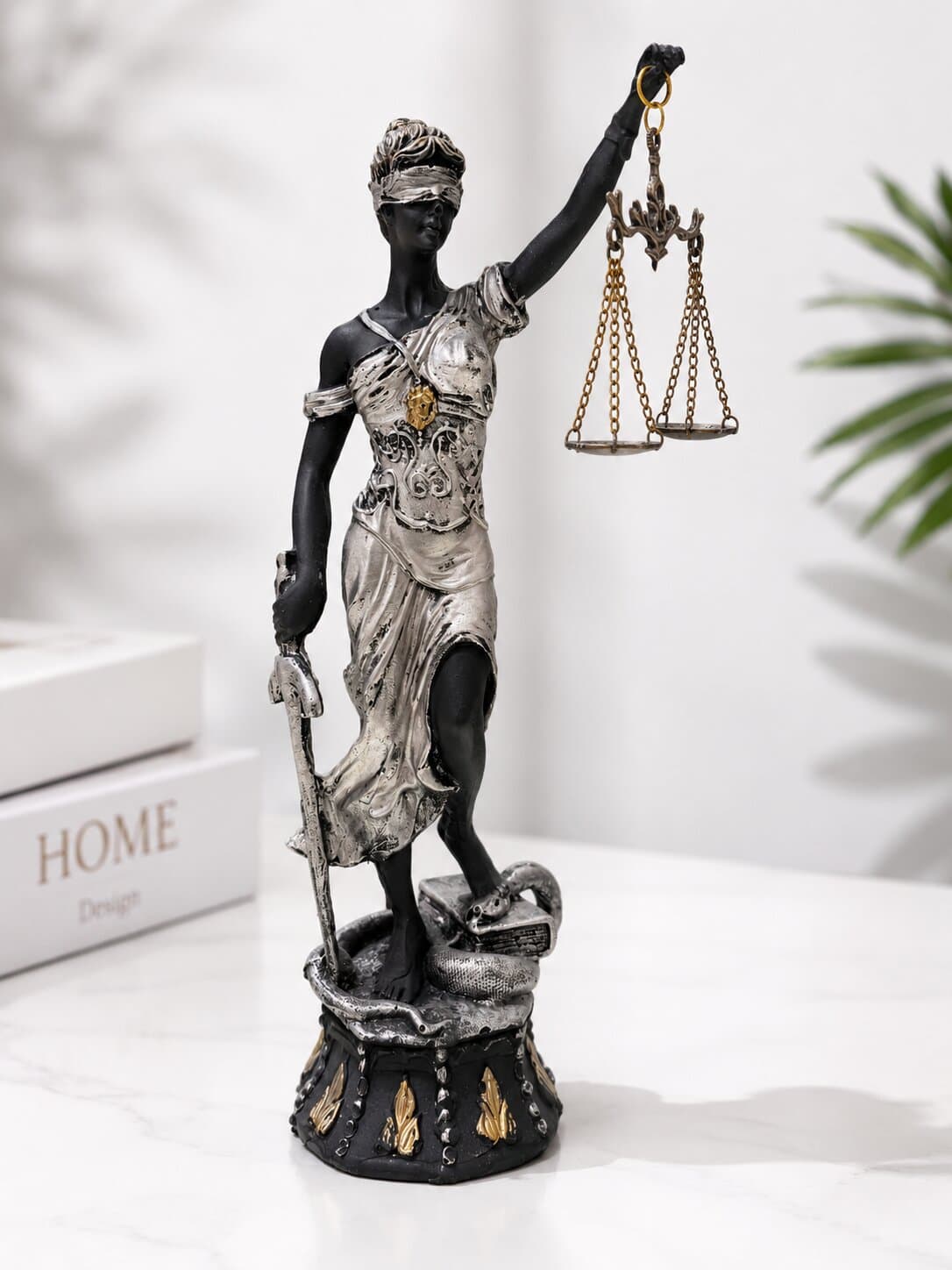 Statujë Dekorative Zonja e Drejtësisë Black Silver