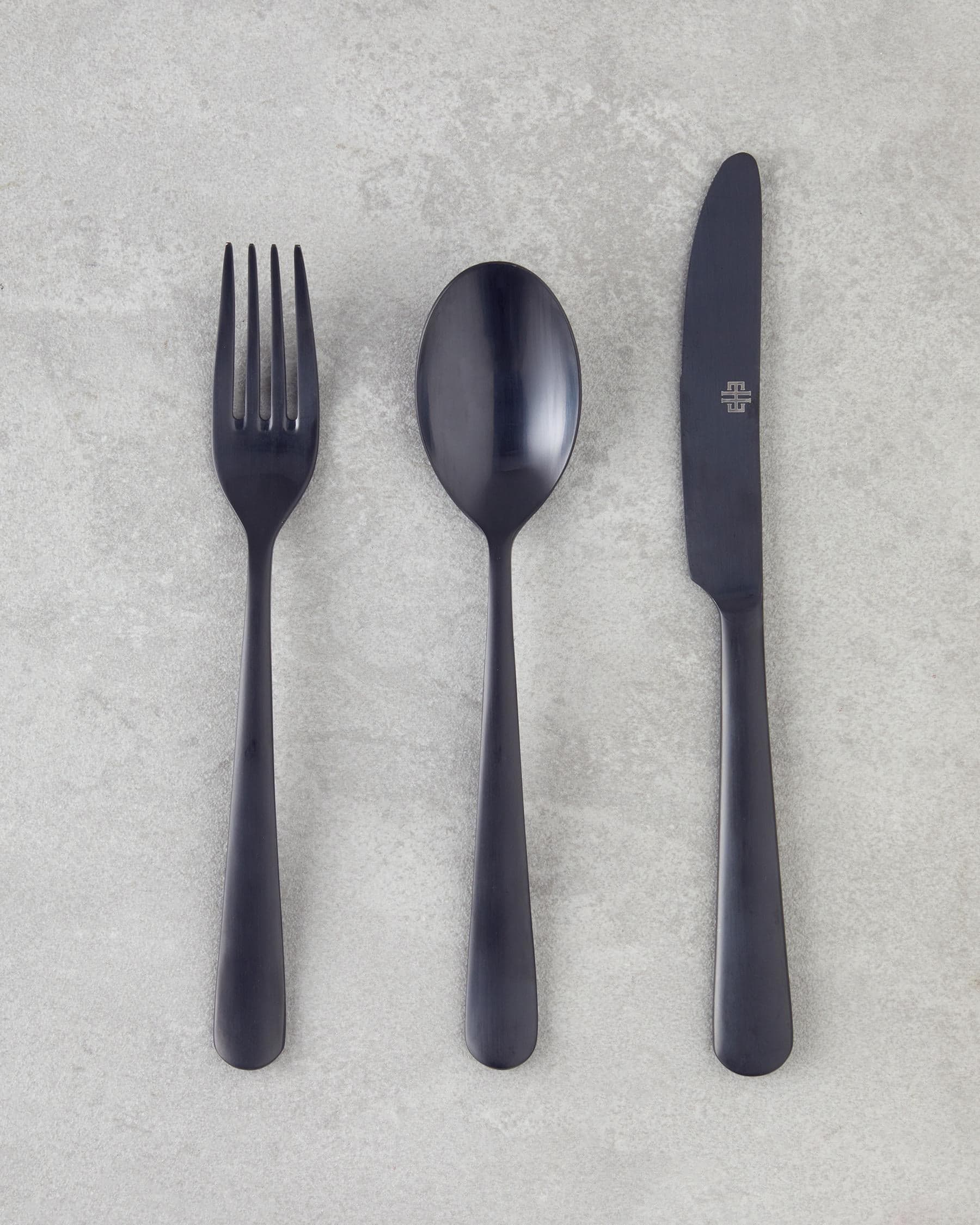 Leptis Black – Set Lugë, Pirunë dhe Thika